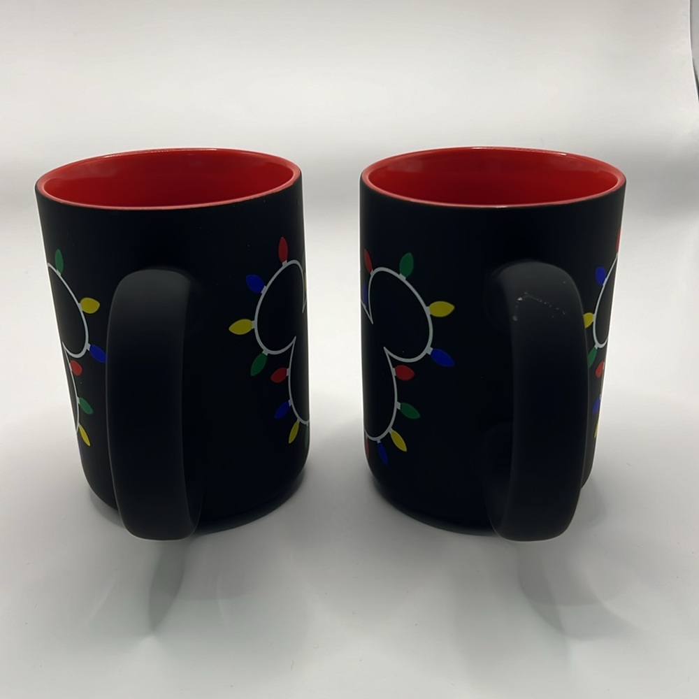 🎄 Disney Mickey Mouse Christmas Lights Coffee Mug 🎄 - Picture 4 of 5